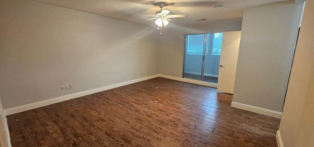 7711 Del Glen Lane, Houston, TX 77072
