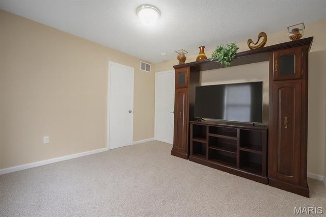 984 Northwestern Avenue, Fairview Heights, IL 62208