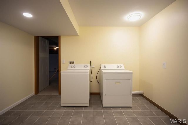 984 Northwestern Avenue, Fairview Heights, IL 62208