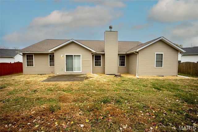 984 Northwestern Avenue, Fairview Heights, IL 62208