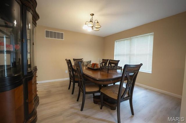 984 Northwestern Avenue, Fairview Heights, IL 62208