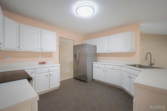 984 Northwestern Avenue, Fairview Heights, IL 62208