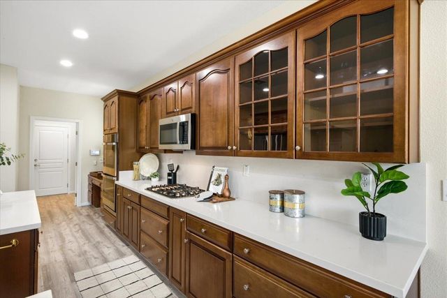 1227 Overland Ln, Lincoln, CA 95648