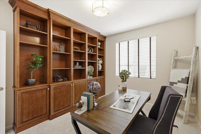 1227 Overland Ln, Lincoln, CA 95648