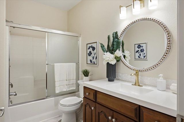 1227 Overland Ln, Lincoln, CA 95648