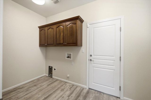 1227 Overland Ln, Lincoln, CA 95648