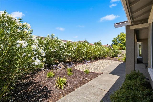 1227 Overland Ln, Lincoln, CA 95648