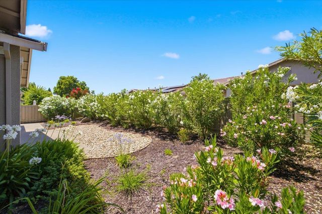 1227 Overland Ln, Lincoln, CA 95648