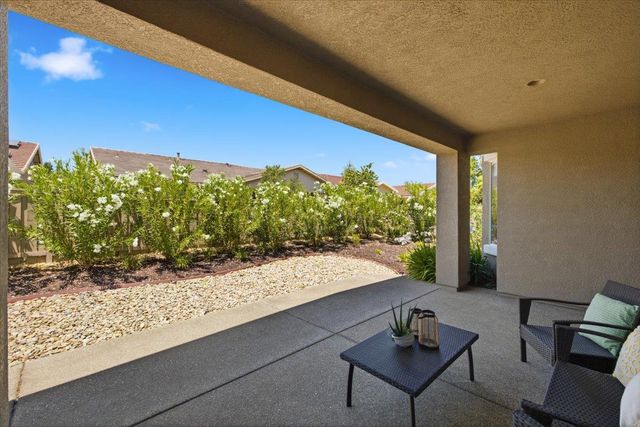 1227 Overland Ln, Lincoln, CA 95648