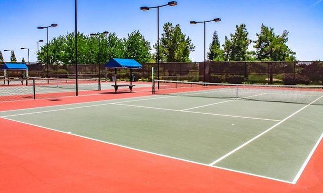 1227 Overland Ln, Lincoln, CA 95648