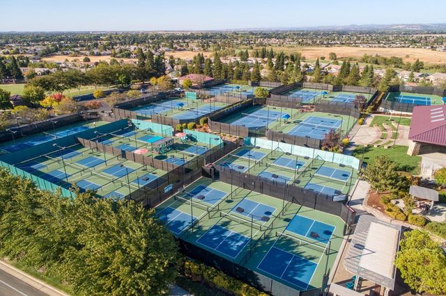 1227 Overland Ln, Lincoln, CA 95648