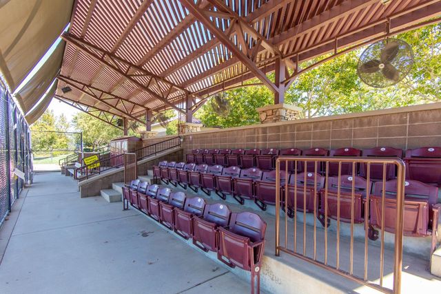 1227 Overland Ln, Lincoln, CA 95648