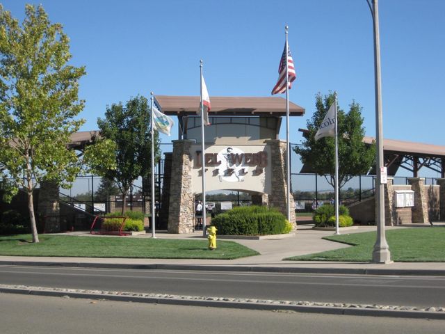 1227 Overland Ln, Lincoln, CA 95648