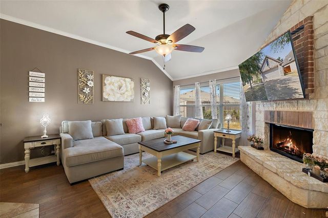 1338 Star Meadow DR, Kyle, TX 78640