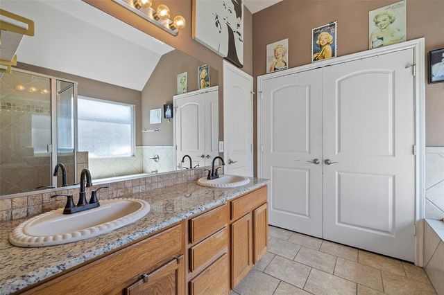 1338 Star Meadow DR, Kyle, TX 78640