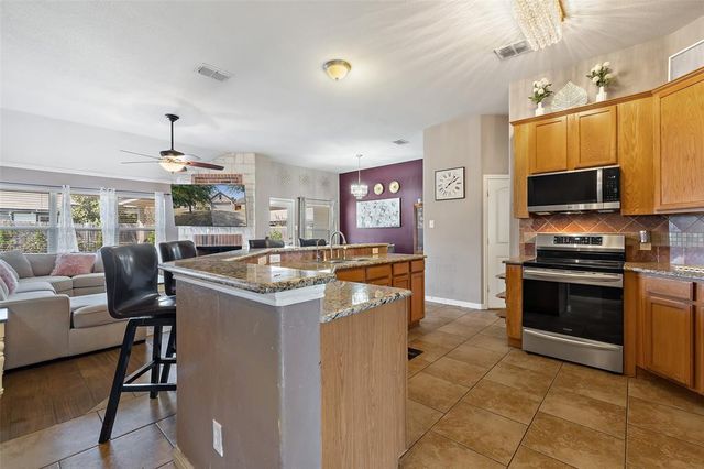 1338 Star Meadow DR, Kyle, TX 78640