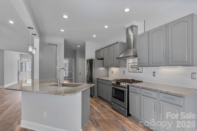 79 Mill Pond Way, Hendersonville, NC 28791