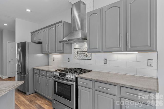 79 Mill Pond Way, Hendersonville, NC 28791