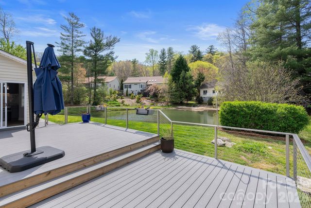 79 Mill Pond Way, Hendersonville, NC 28791