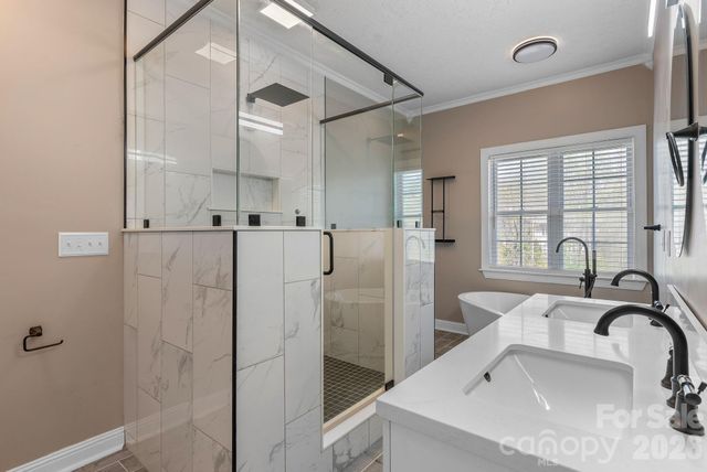 79 Mill Pond Way, Hendersonville, NC 28791
