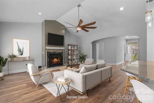 79 Mill Pond Way, Hendersonville, NC 28791