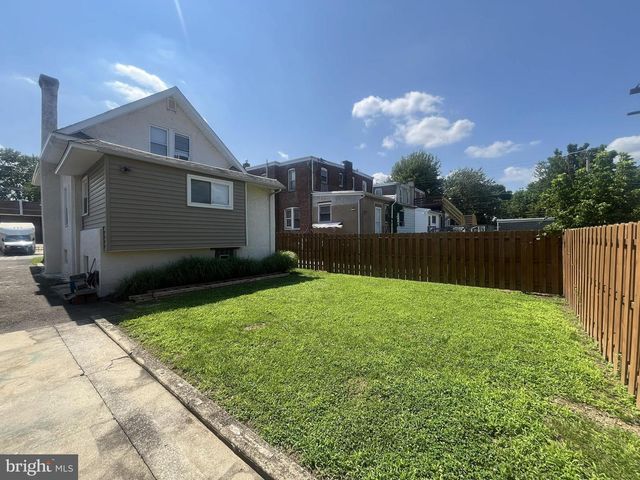 27 ROBERTA AVE, Collingdale, PA 19023