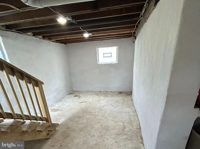 27 ROBERTA AVE, Collingdale, PA 19023