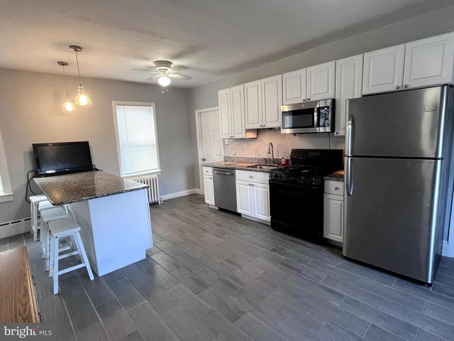 27 ROBERTA AVE, Collingdale, PA 19023
