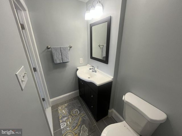 27 ROBERTA AVE, Collingdale, PA 19023