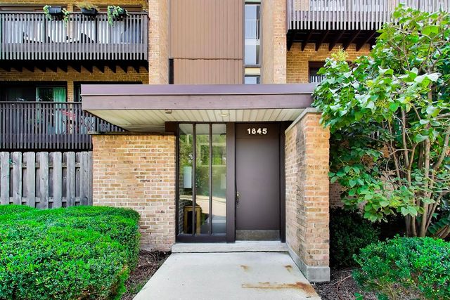 1845 Tanglewood Drive 3D, Glenview, IL 60025