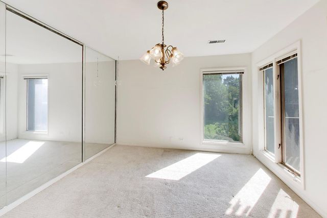 1845 Tanglewood Drive 3D, Glenview, IL 60025