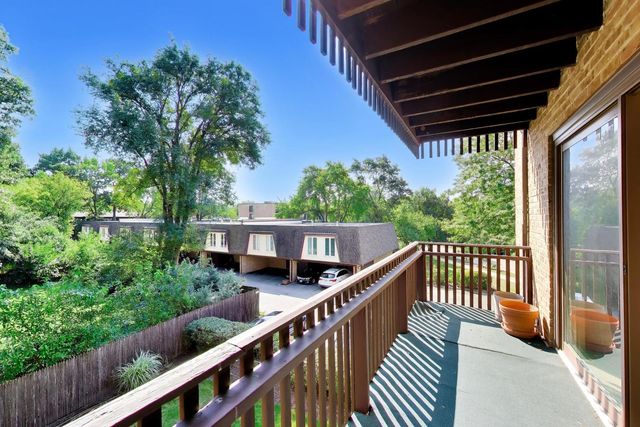 1845 Tanglewood Drive 3D, Glenview, IL 60025