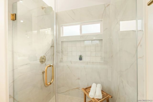 6759 Paseo Del Vista, Carlsbad, CA 92009