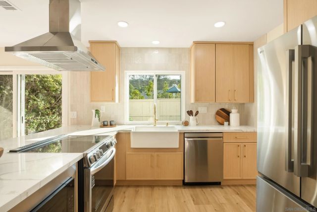 6759 Paseo Del Vista, Carlsbad, CA 92009