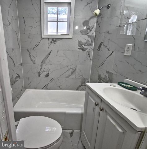 807 W 7TH ST, Chester, PA 19013