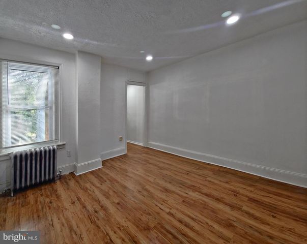 807 W 7TH ST, Chester, PA 19013