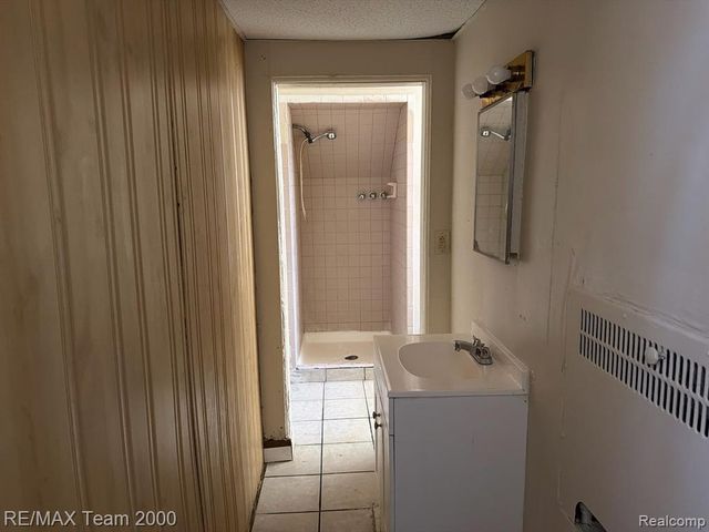 10625 Telegraph Road, Erie, MI 48133