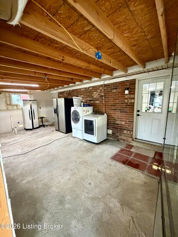 3518 Foreman Ln, Louisville, KY 40219