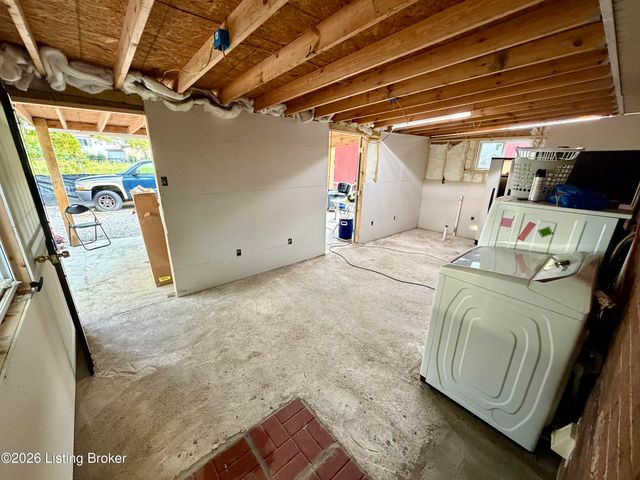 3518 Foreman Ln, Louisville, KY 40219