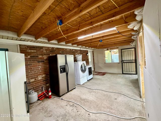 3518 Foreman Ln, Louisville, KY 40219