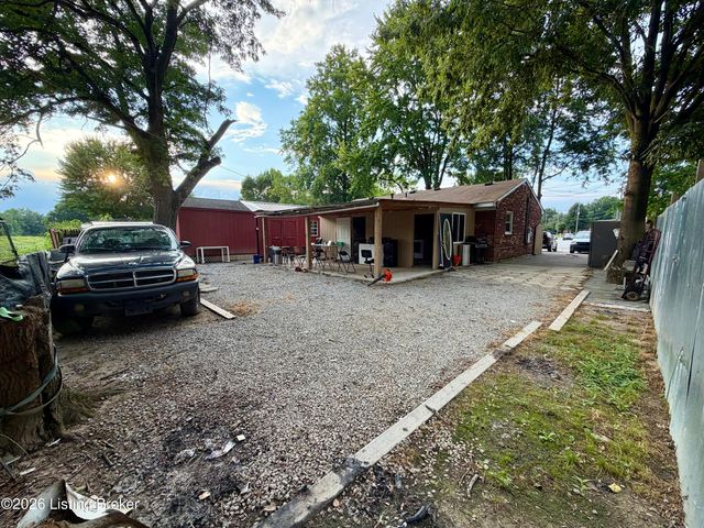3518 Foreman Ln, Louisville, KY 40219