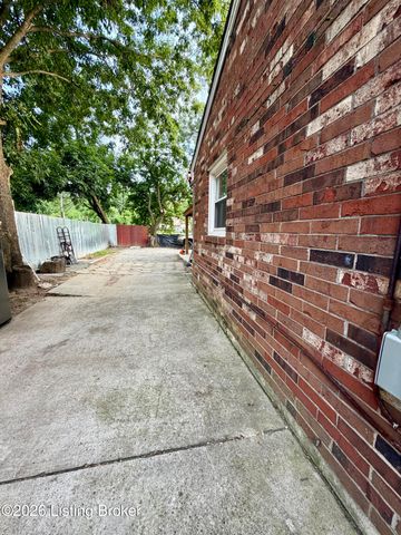 3518 Foreman Ln, Louisville, KY 40219