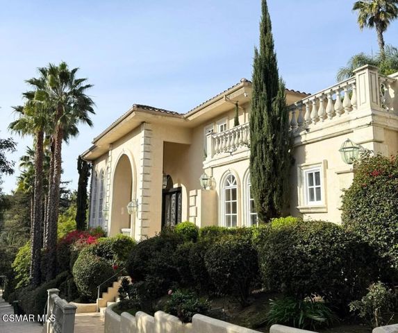 4440 Hayvenhurst Avenue, Encino, CA 91436