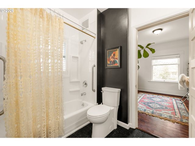 1552 N SIMPSON St, Portland, OR 97217