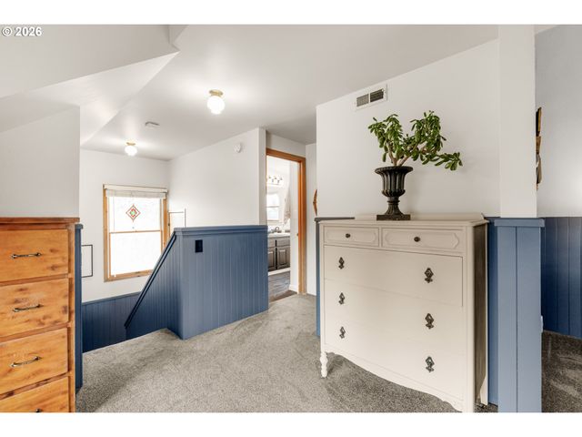 1552 N SIMPSON St, Portland, OR 97217