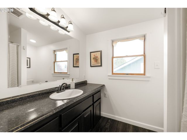 1552 N SIMPSON St, Portland, OR 97217