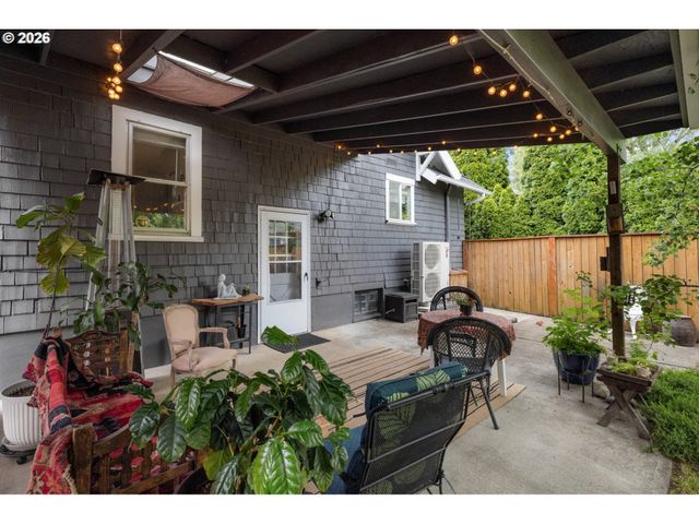 1552 N SIMPSON St, Portland, OR 97217