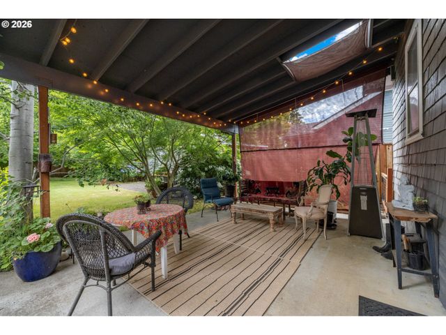 1552 N SIMPSON St, Portland, OR 97217