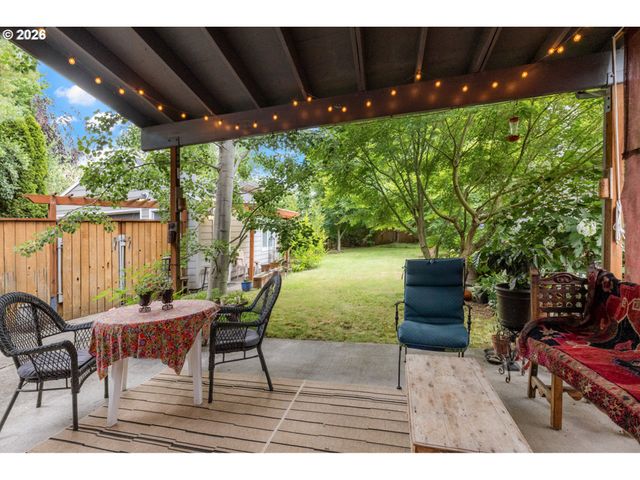 1552 N SIMPSON St, Portland, OR 97217