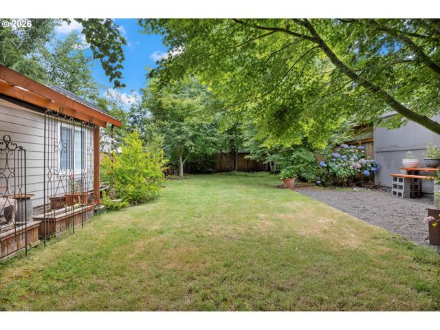 1552 N SIMPSON St, Portland, OR 97217